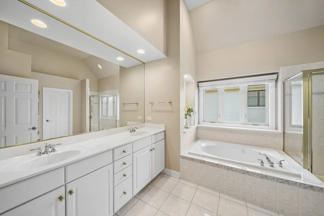 Photo of 2360 Sutton Lane