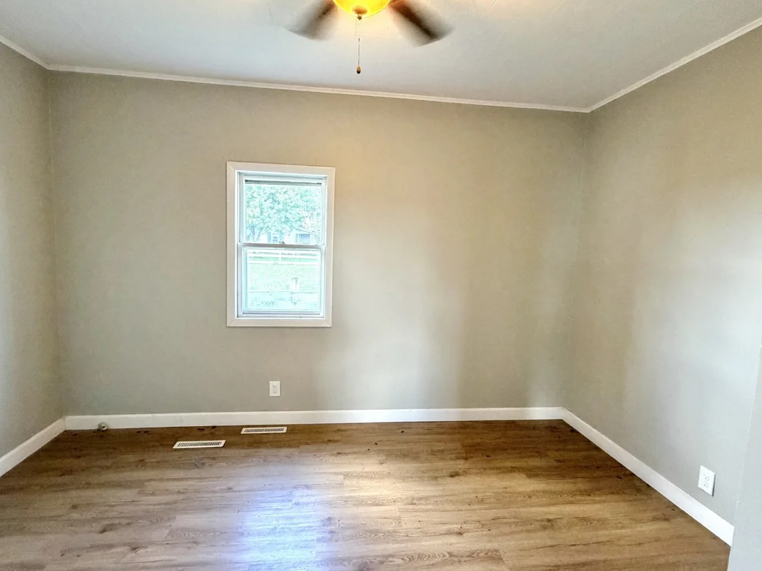 Photo of 82 N 23rd Road