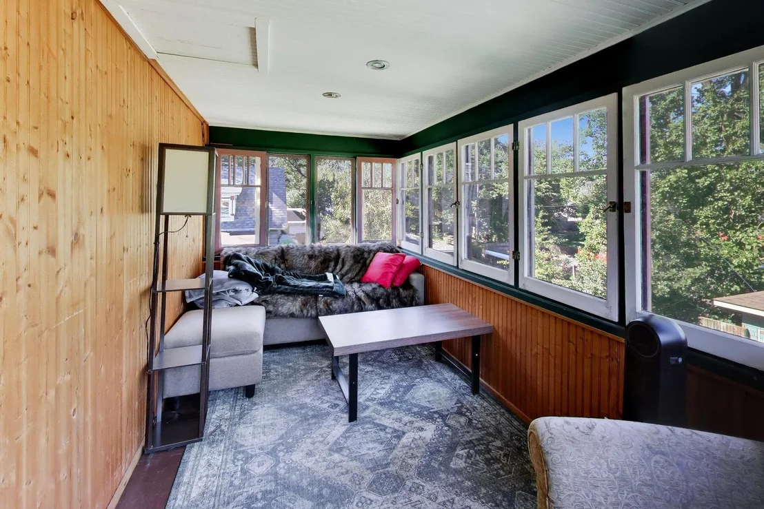 Photo of 582 PARK Street