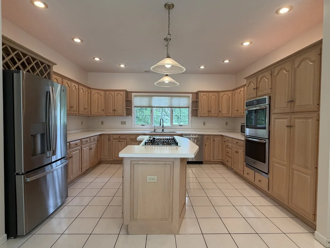 Photo of 2202 Meadows Drive