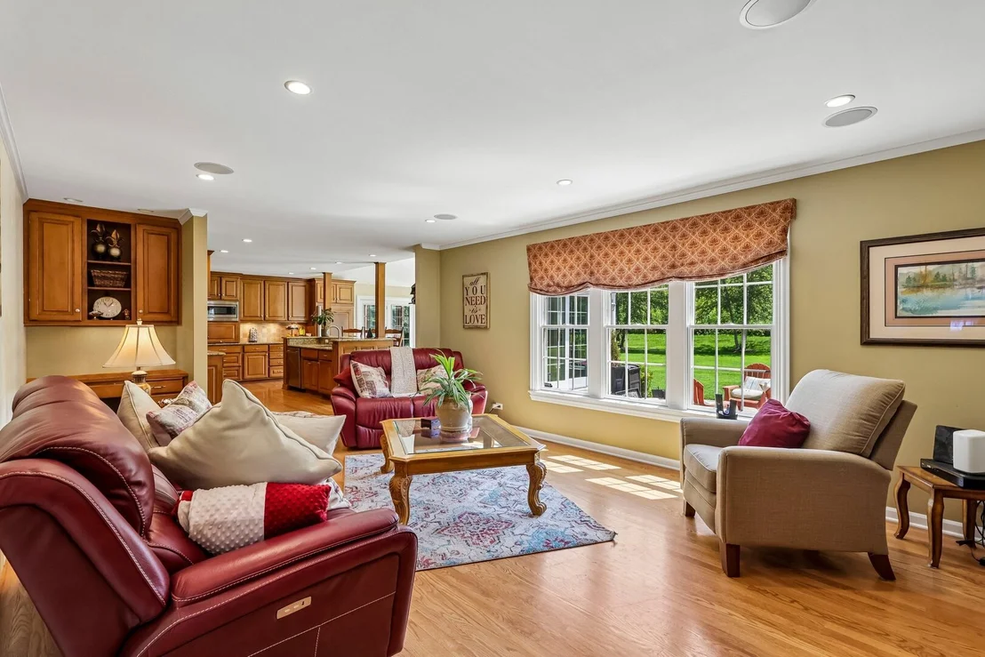Photo of 720 Oxbow Lane