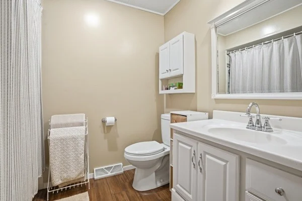 Photo of 549 Willow Lane