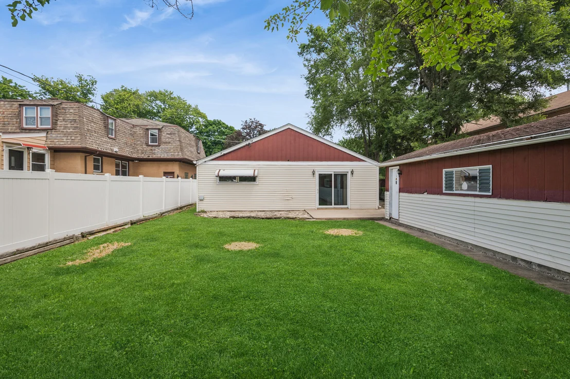 Photo of 2534 Maple Street