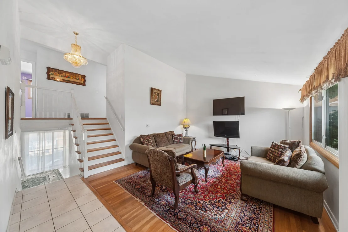 Photo of 9481 Park Lane