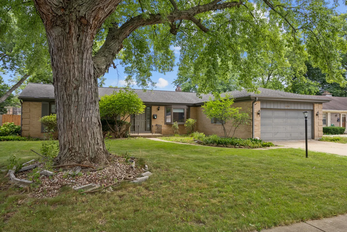 Photo of 1441 Maple Lane