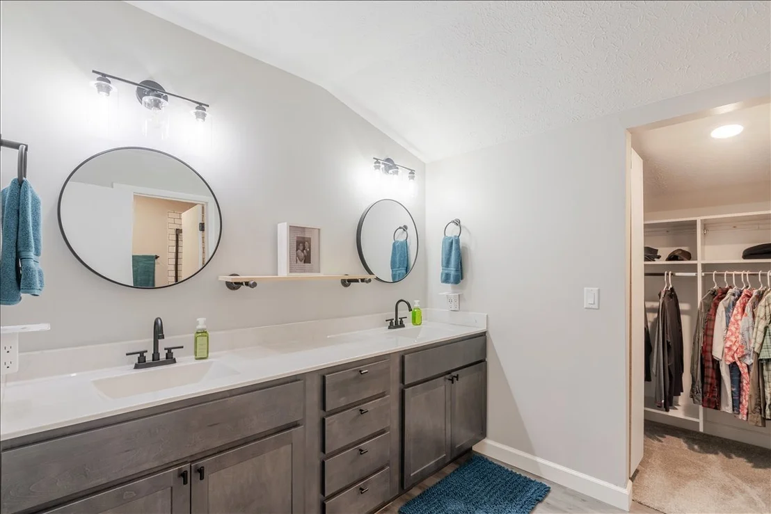 Photo of 6 Kenfield Circle