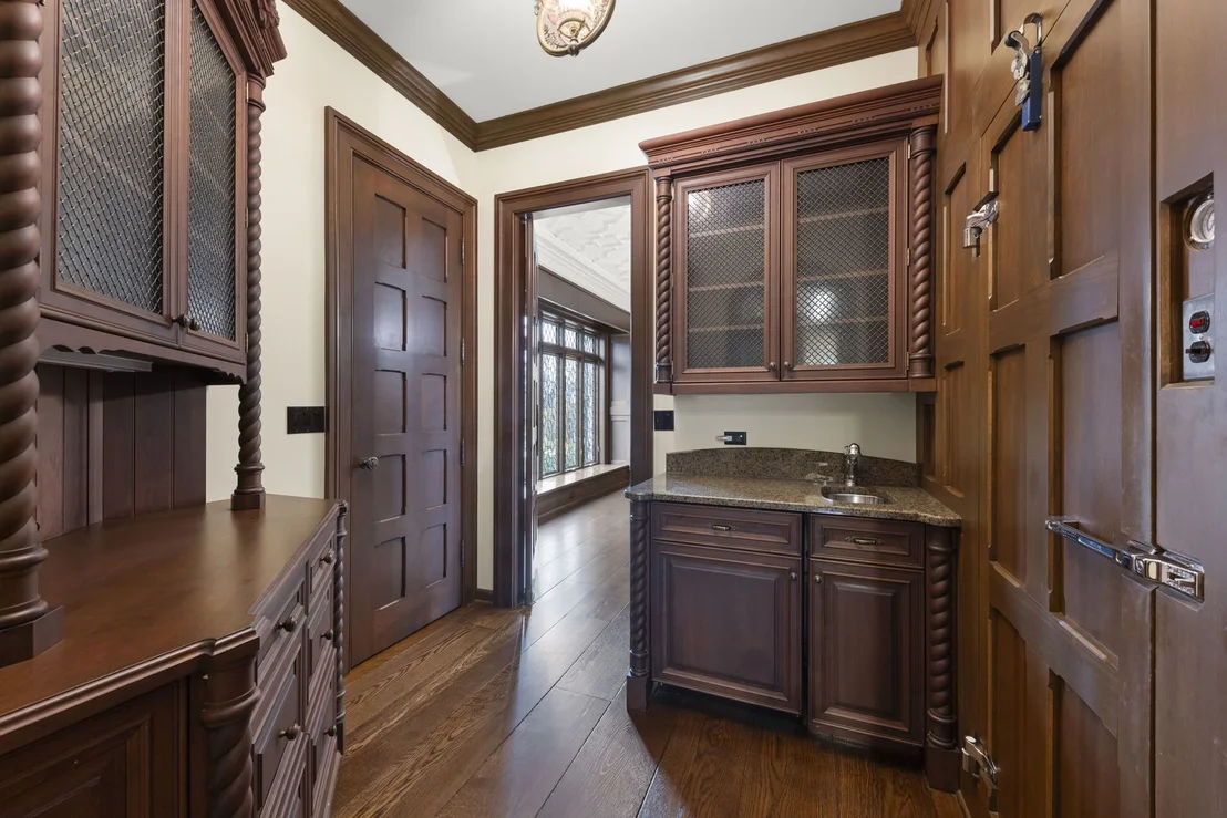 Photo of 24w141 Hobson Road