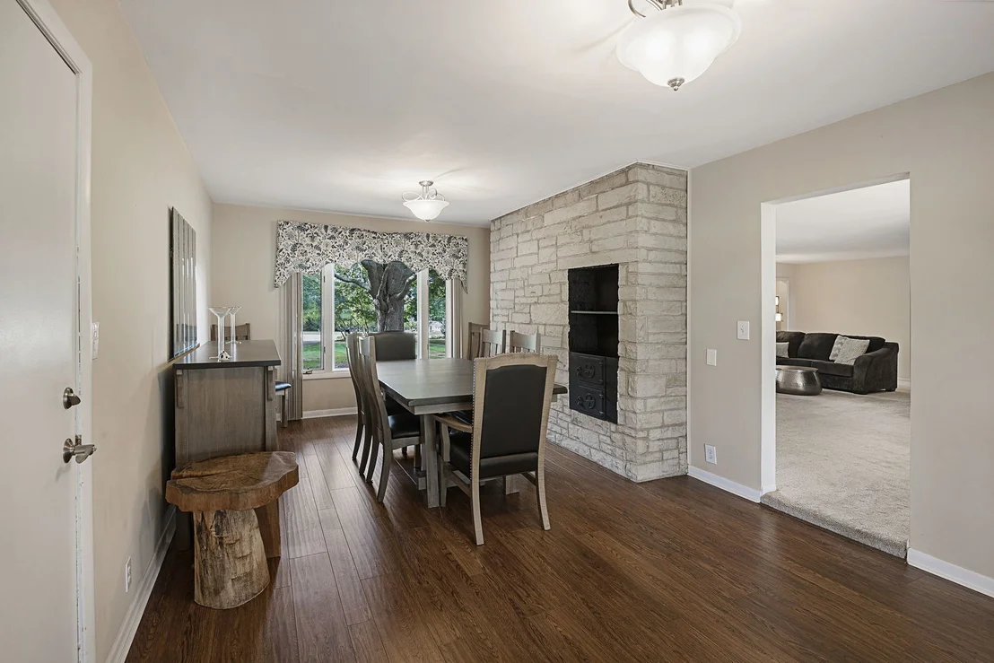 Photo of 11518 Algonquin Road