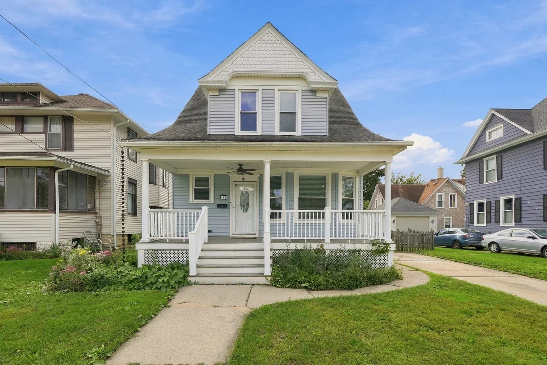 Photo of 483 Barrett Street