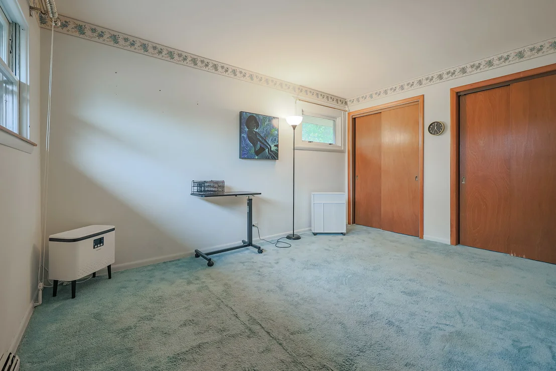Photo of 853 Edgewater Drive