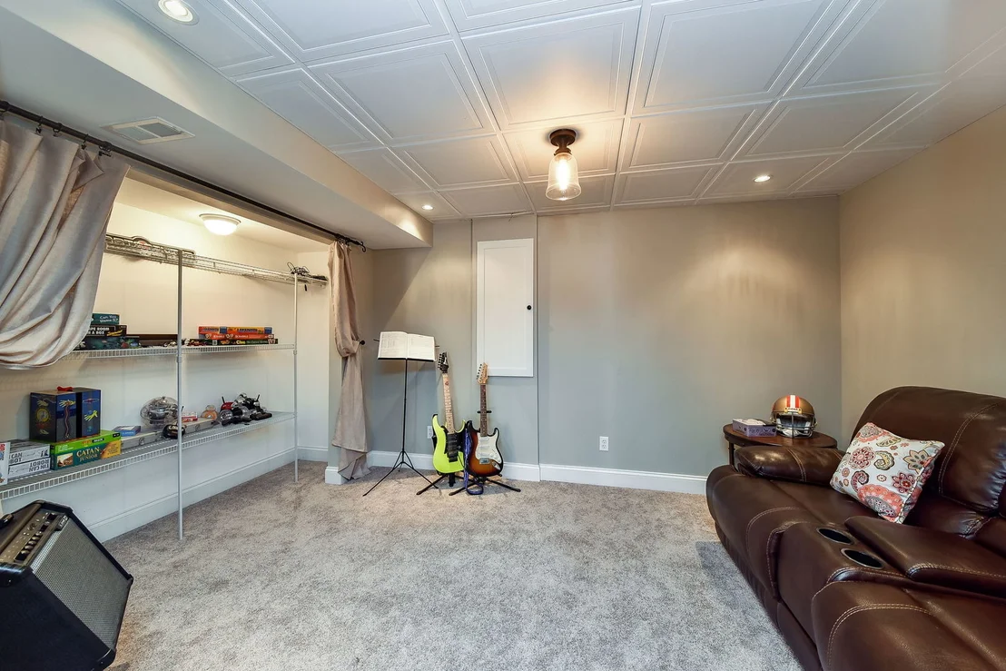 Photo of 1192 Griffith Avenue