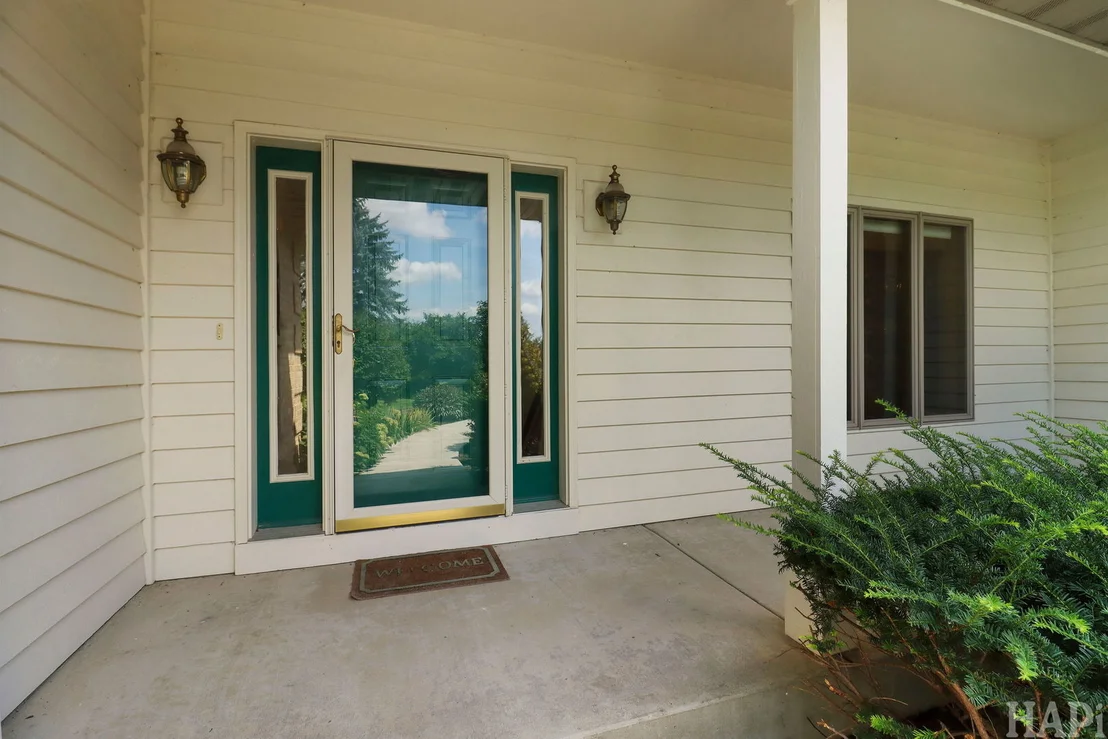 Photo of 2215 N Elmkirk Park