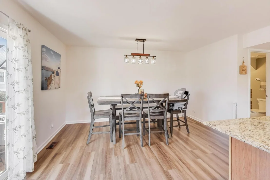 Photo of 1612 Fox Run Drive