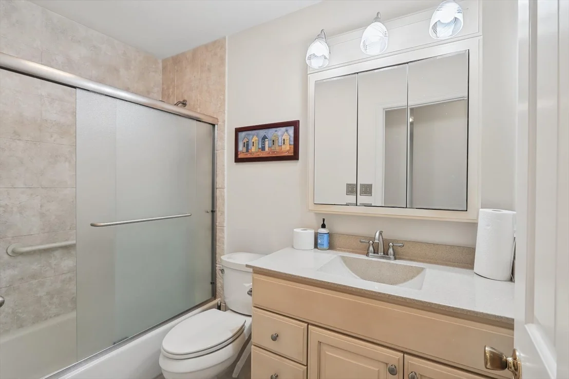 Photo of 2118 Bristol Road