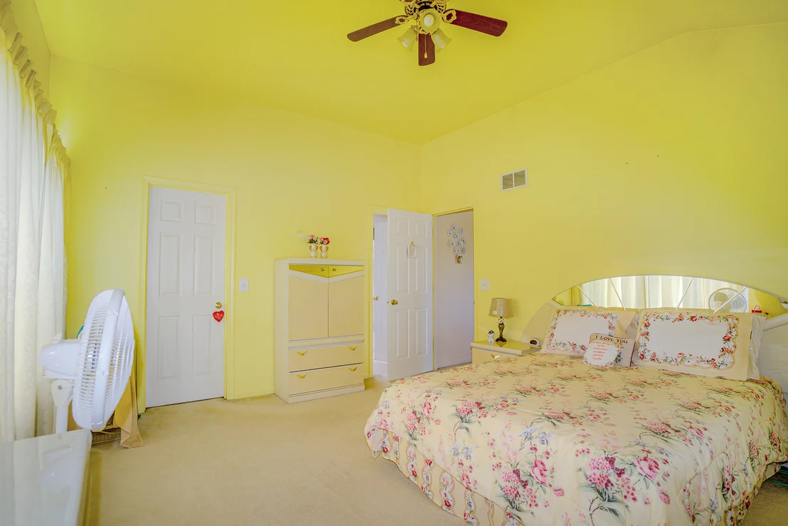 Photo of 384 S Clearview Circle