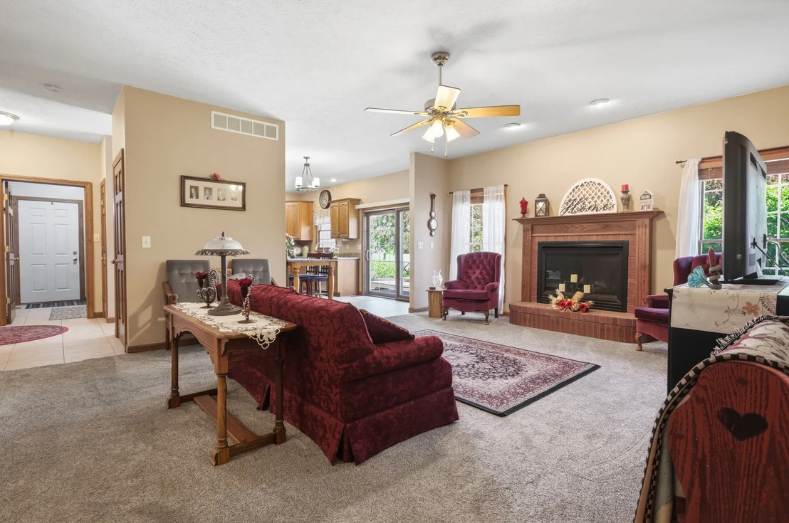 Photo of 2102 Laurel Park Place