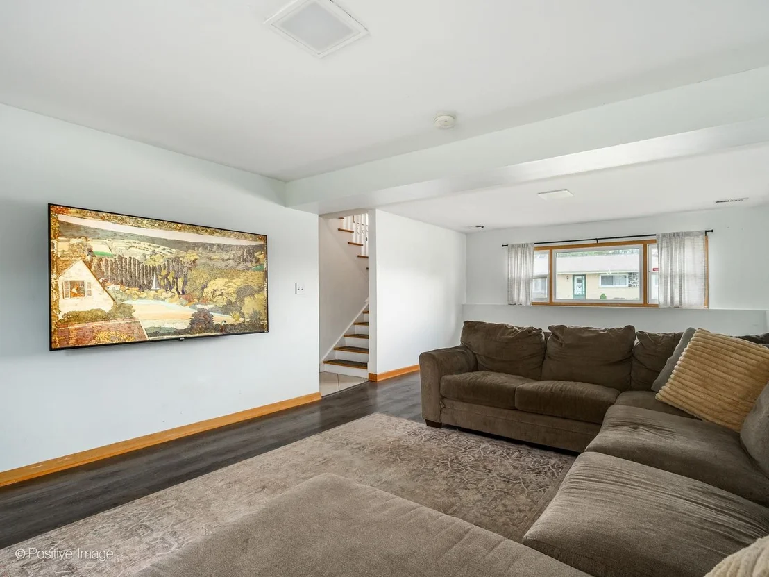 Photo of 557 Delaware Trail