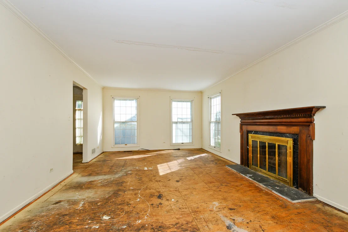 Photo of 130 Westhampton Court