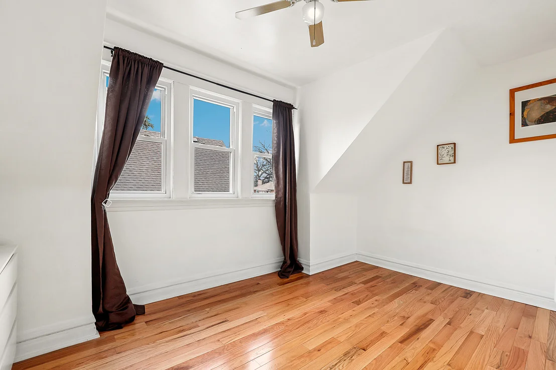 Photo of 1648 W 100th Street