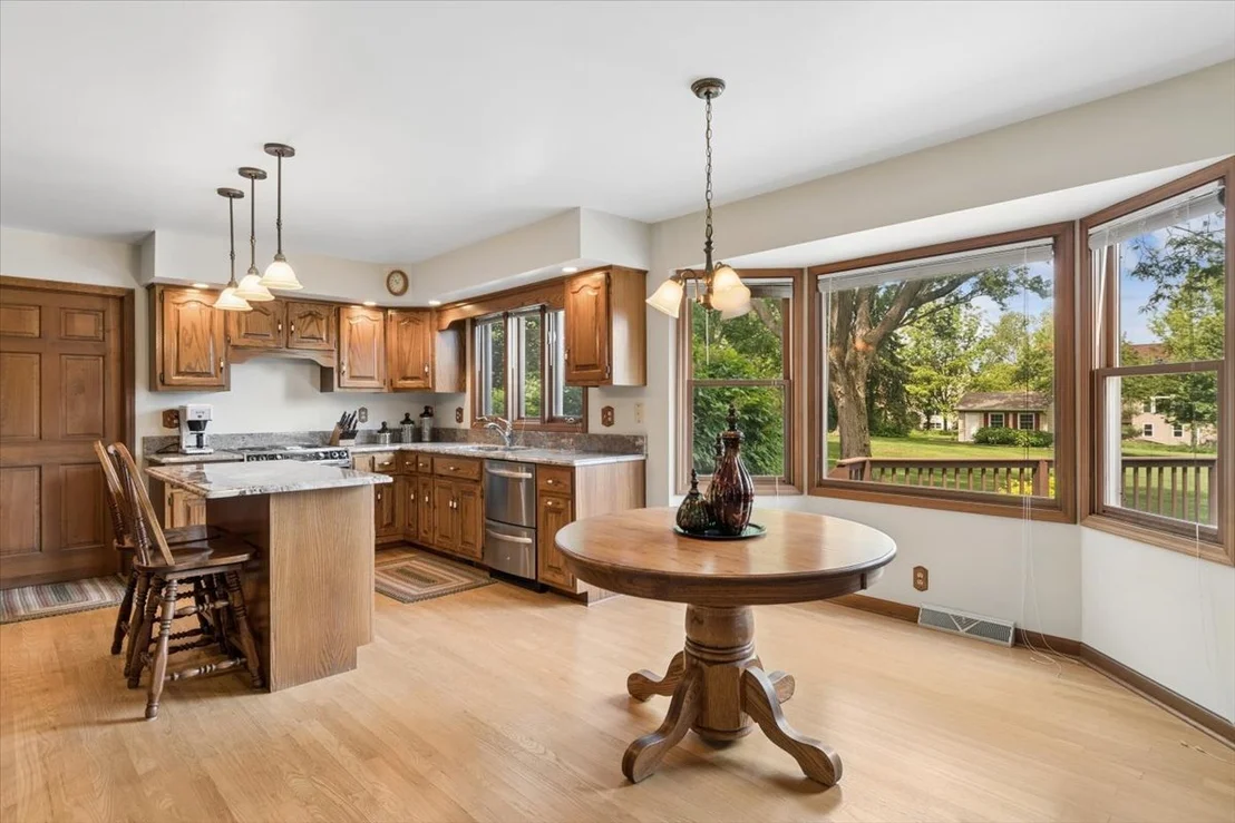 Photo of 39W550 Deerpath Road