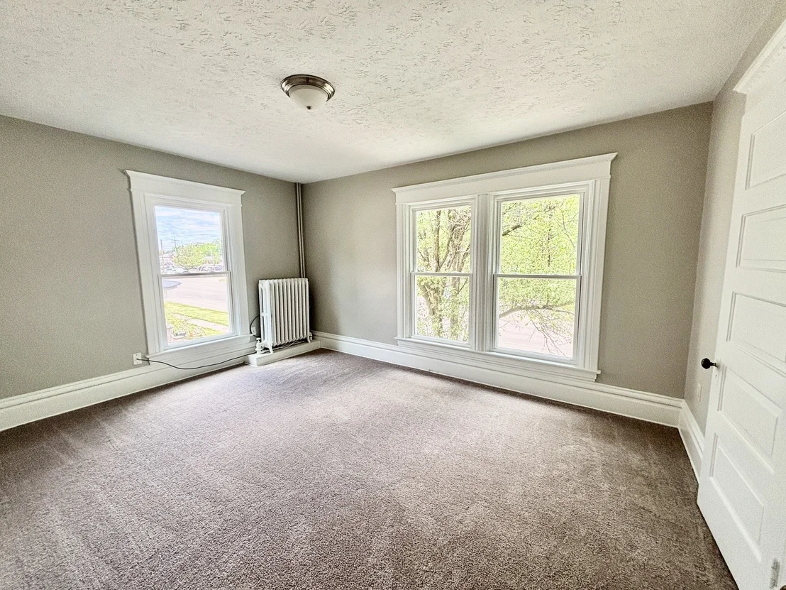 Photo of 910 N State Street