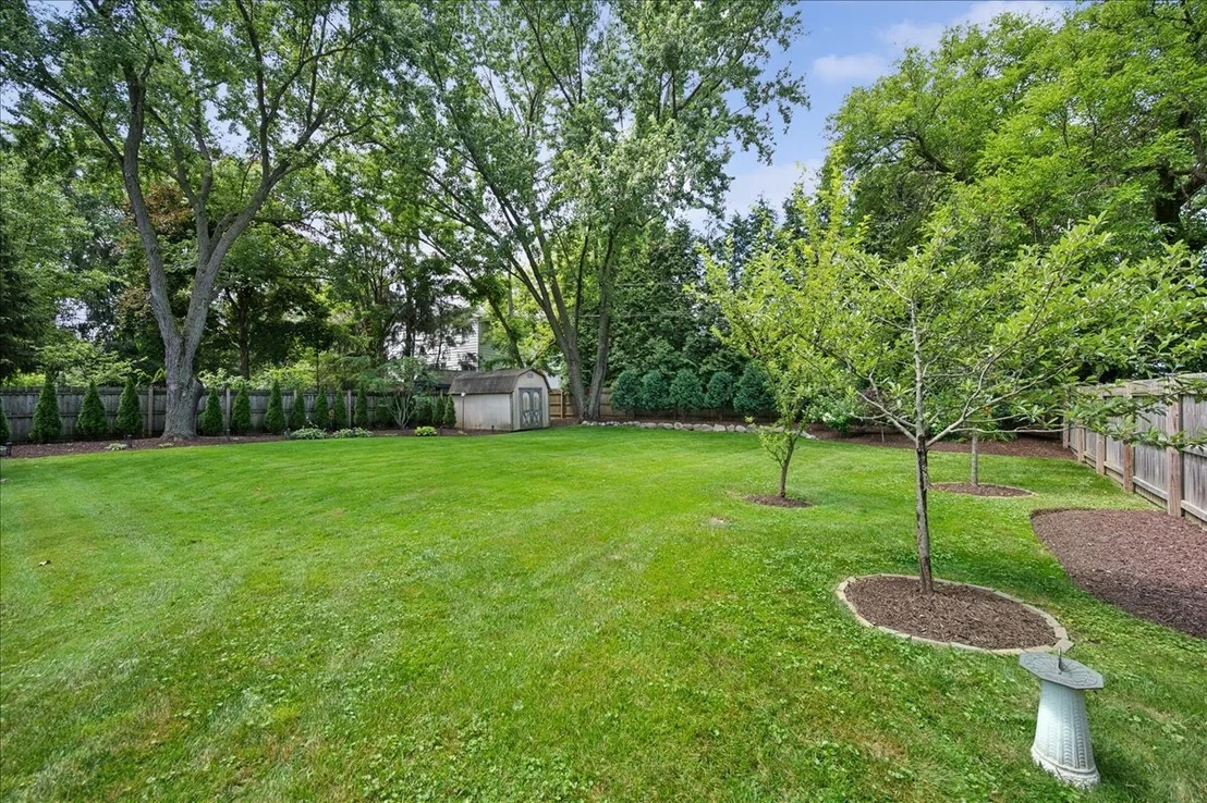 Photo of 586 Earl Drive