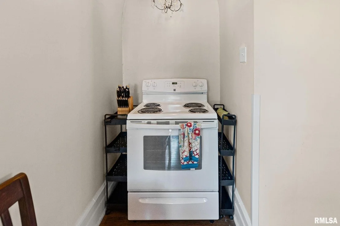 Photo of 404 W BROADWAY Street
