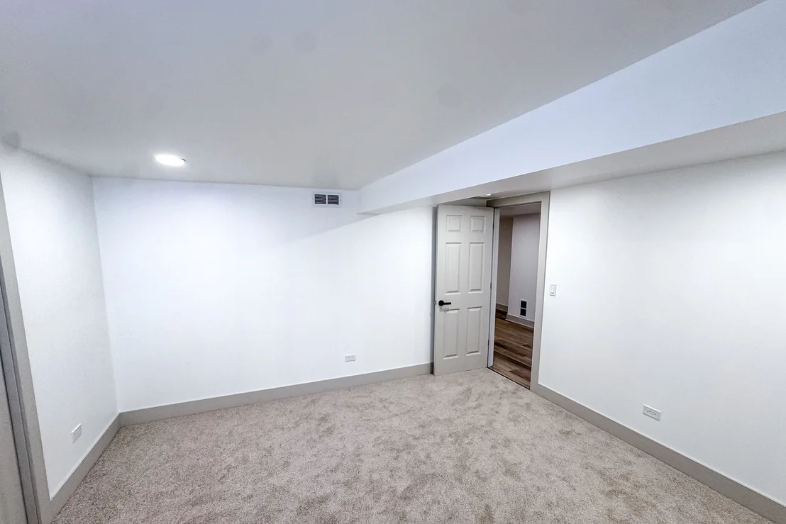 Photo of 129 Monument Avenue