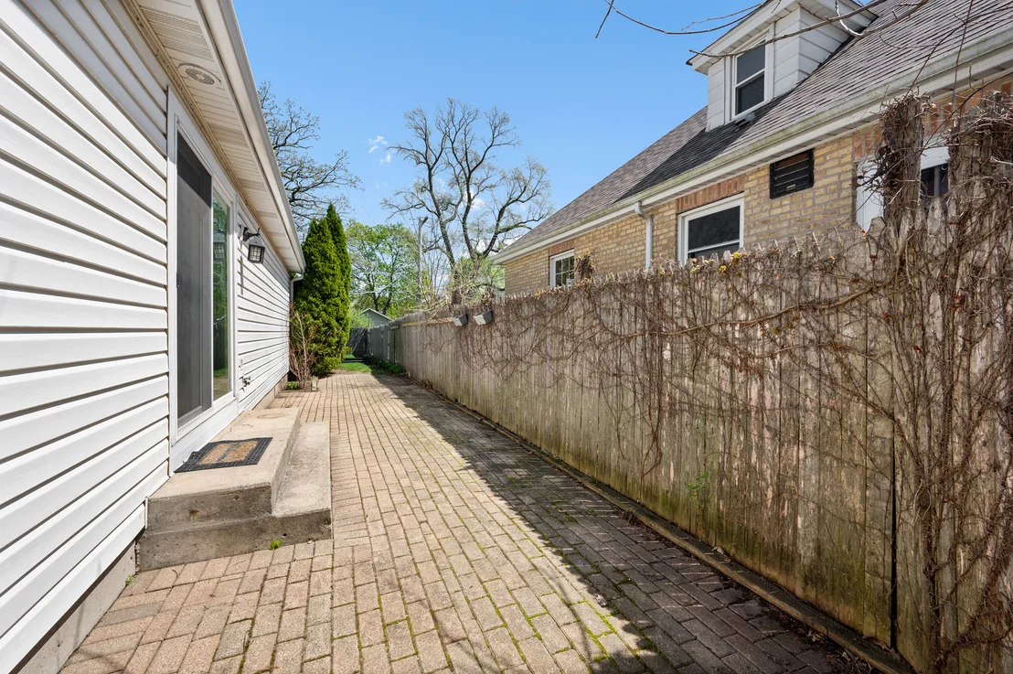 Photo of 1041 Forest Avenue
