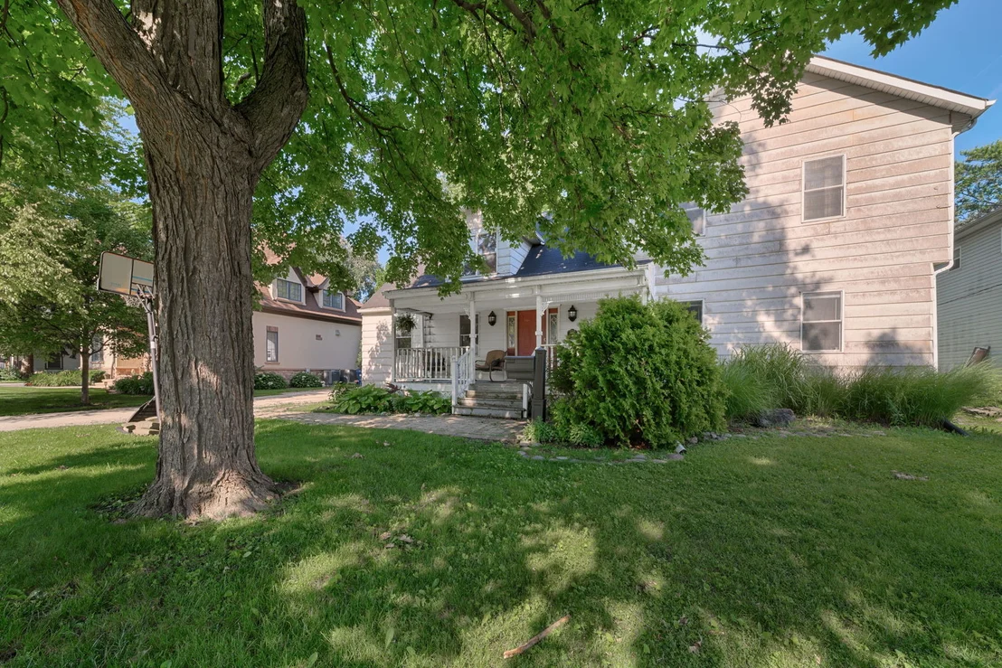 Photo of 707 Glenshire Road