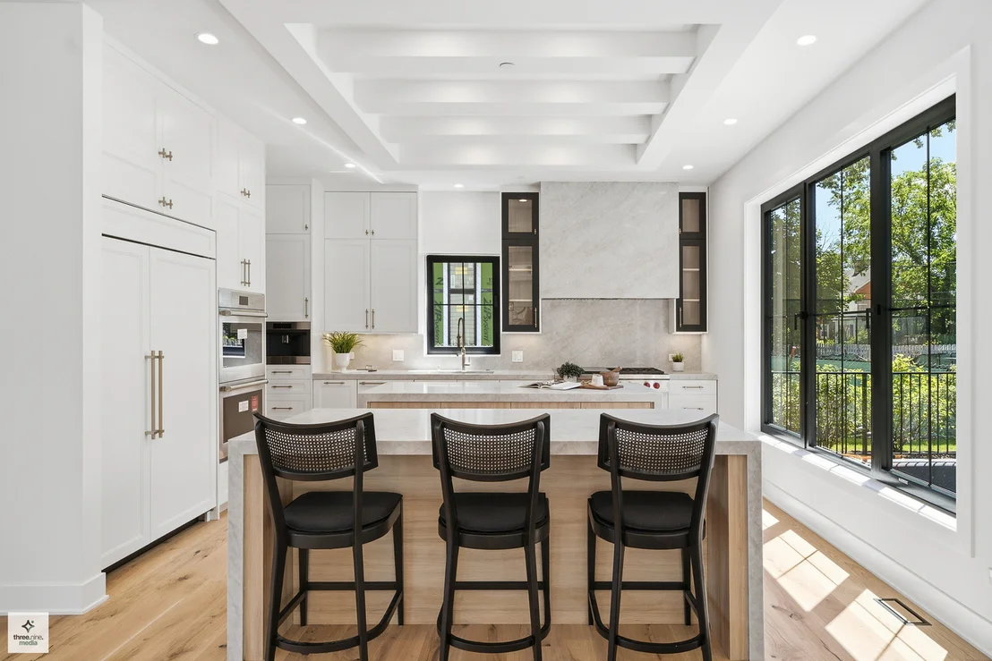 Photo of 424 Forest Edge Drive