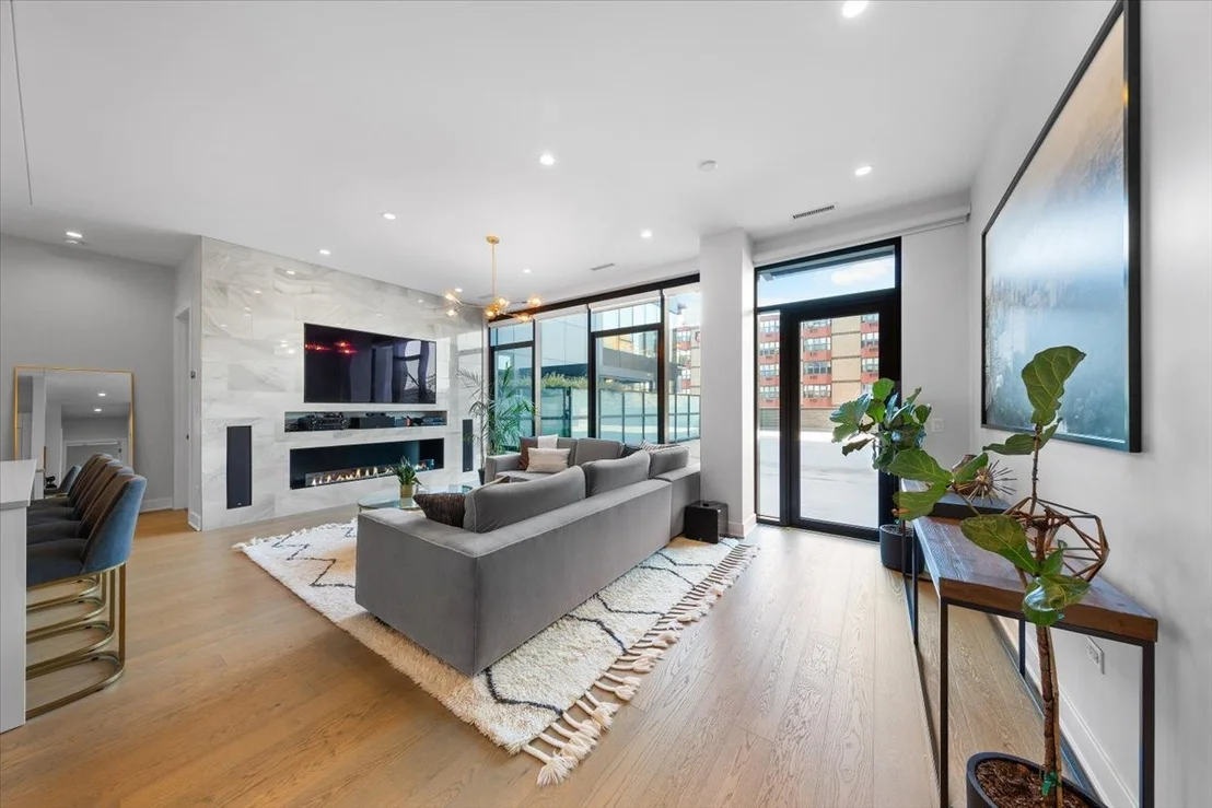 Photo of Unit 206 at 6 N Bishop Street