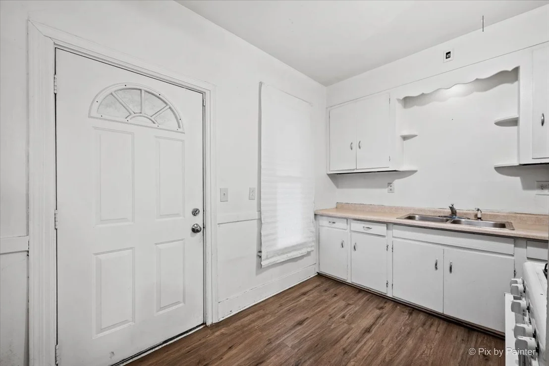 Photo of 679 Villa Street