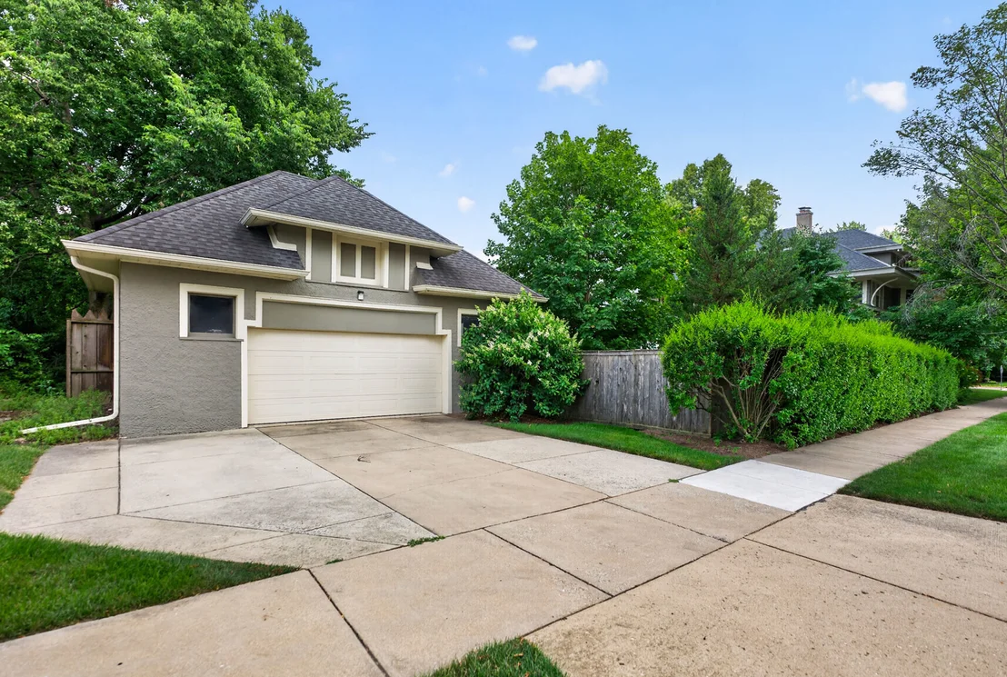 Photo of 729 W Downer Place