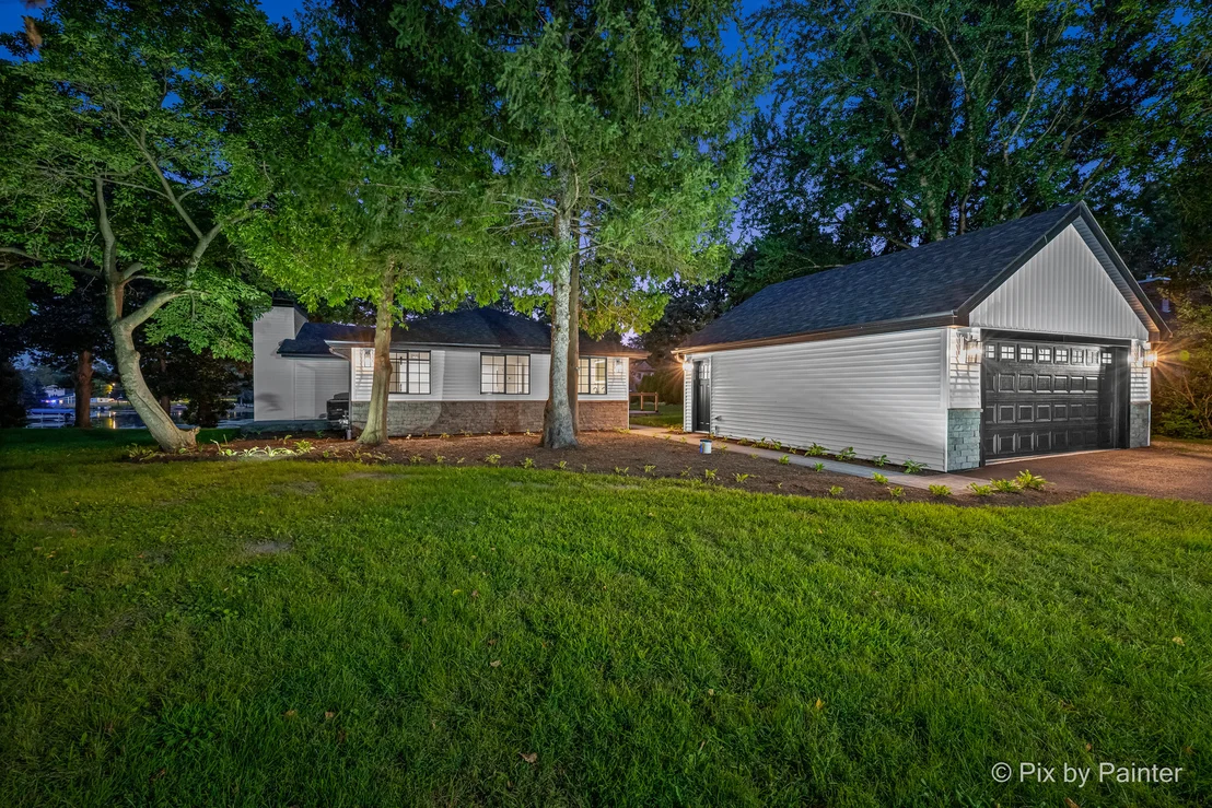 Photo of 34803 N Hiawatha Trail