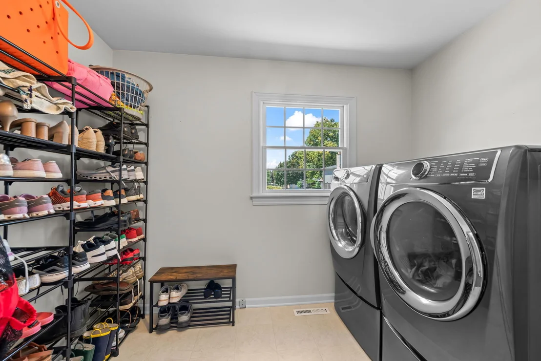 Photo of 530 PINECROFT Drive