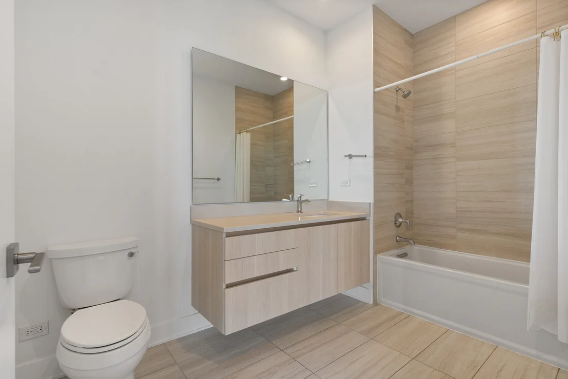 Photo of Unit 406 at 6 N Bishop Street