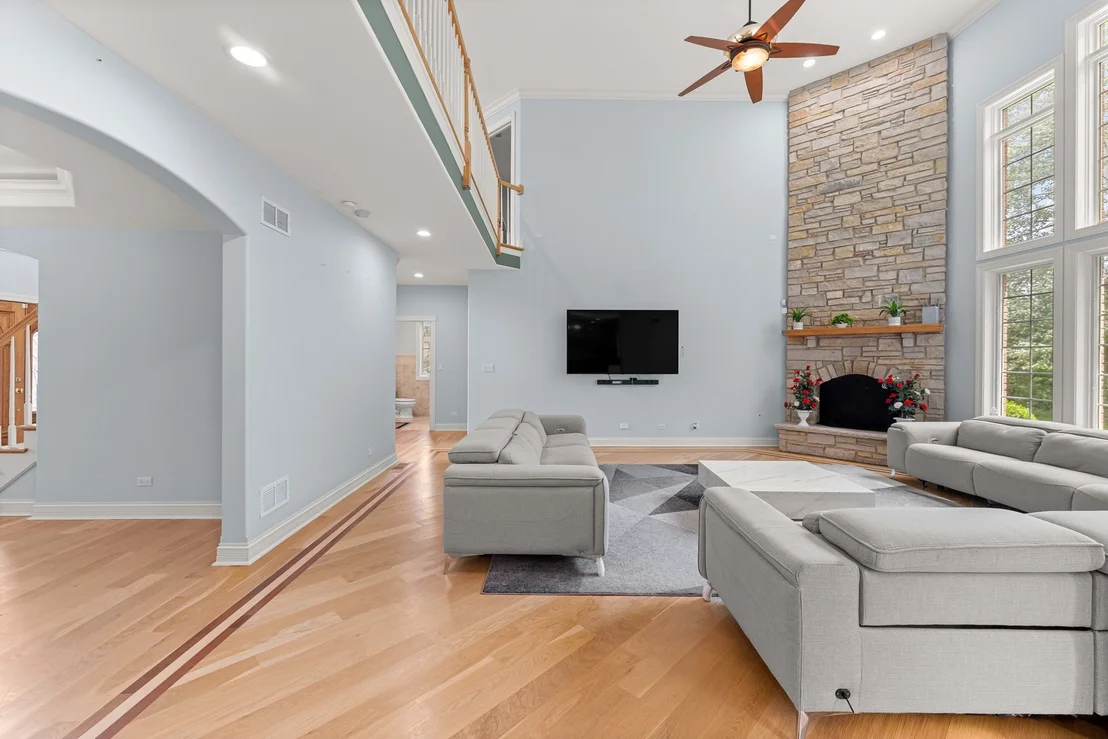 Photo of 281 N Forest Drive