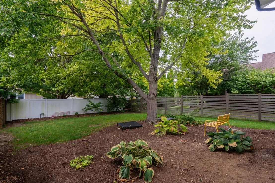 Photo of 2202 Hedgewood Drive
