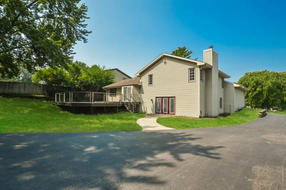 Photo of 1503 Featherstone Road