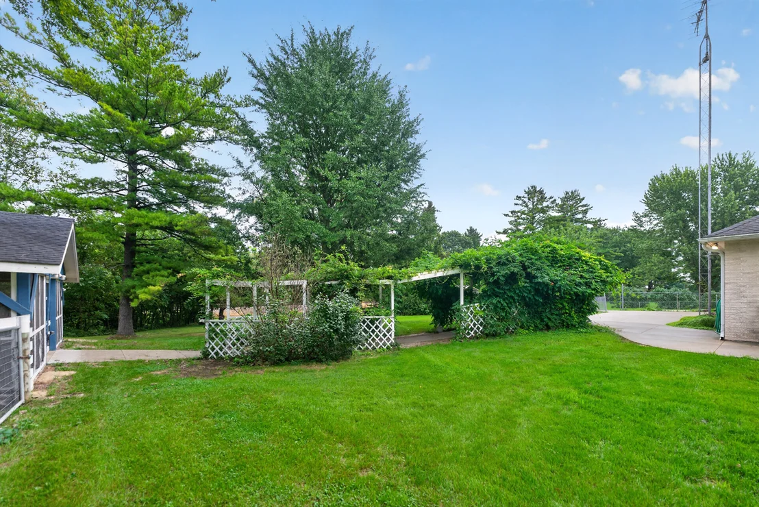 Photo of 32836 Genoa Road