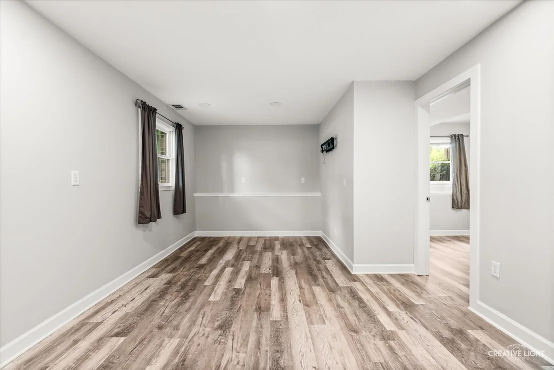 Photo of 883 Holiday Drive