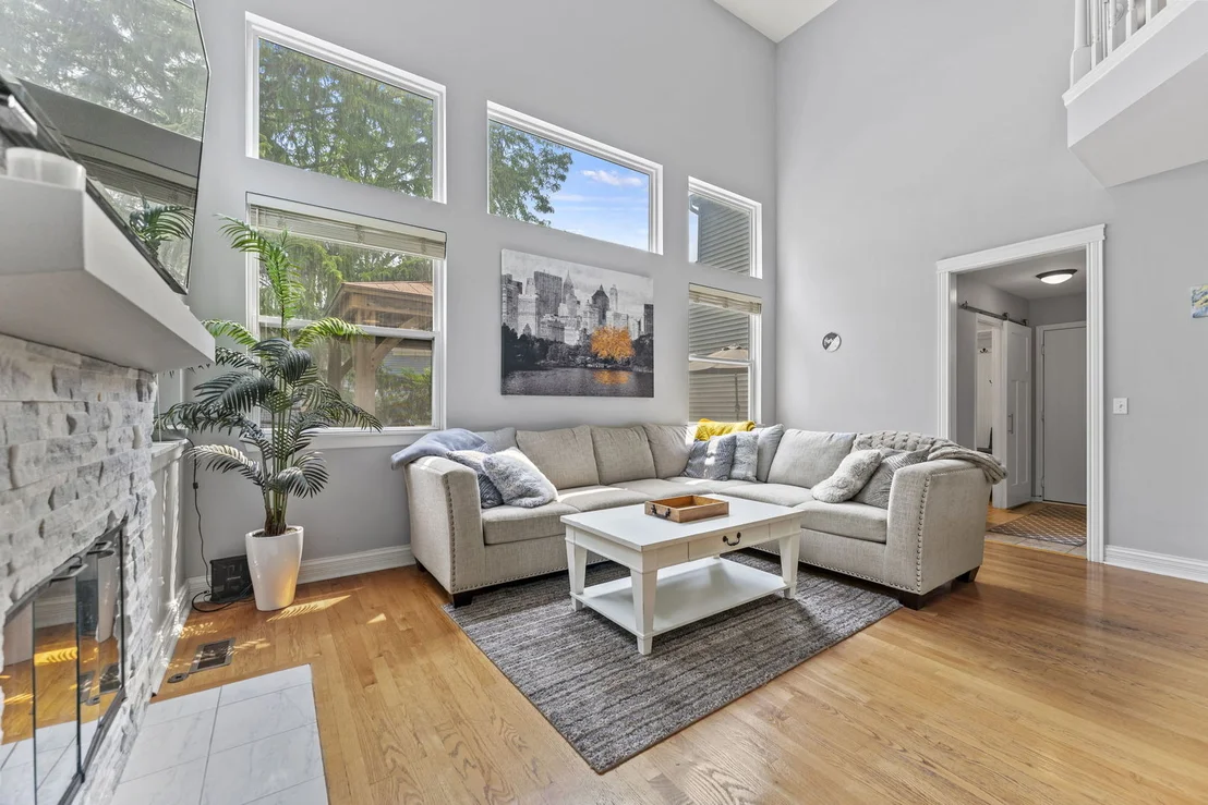 Photo of 1132 Locust Court