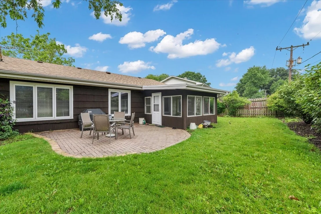Photo of 1525 Mayfield Lane