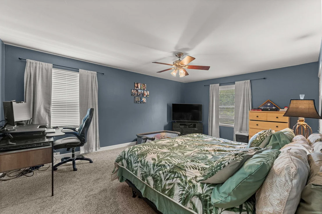 Photo of 431 NEWPORT Drive