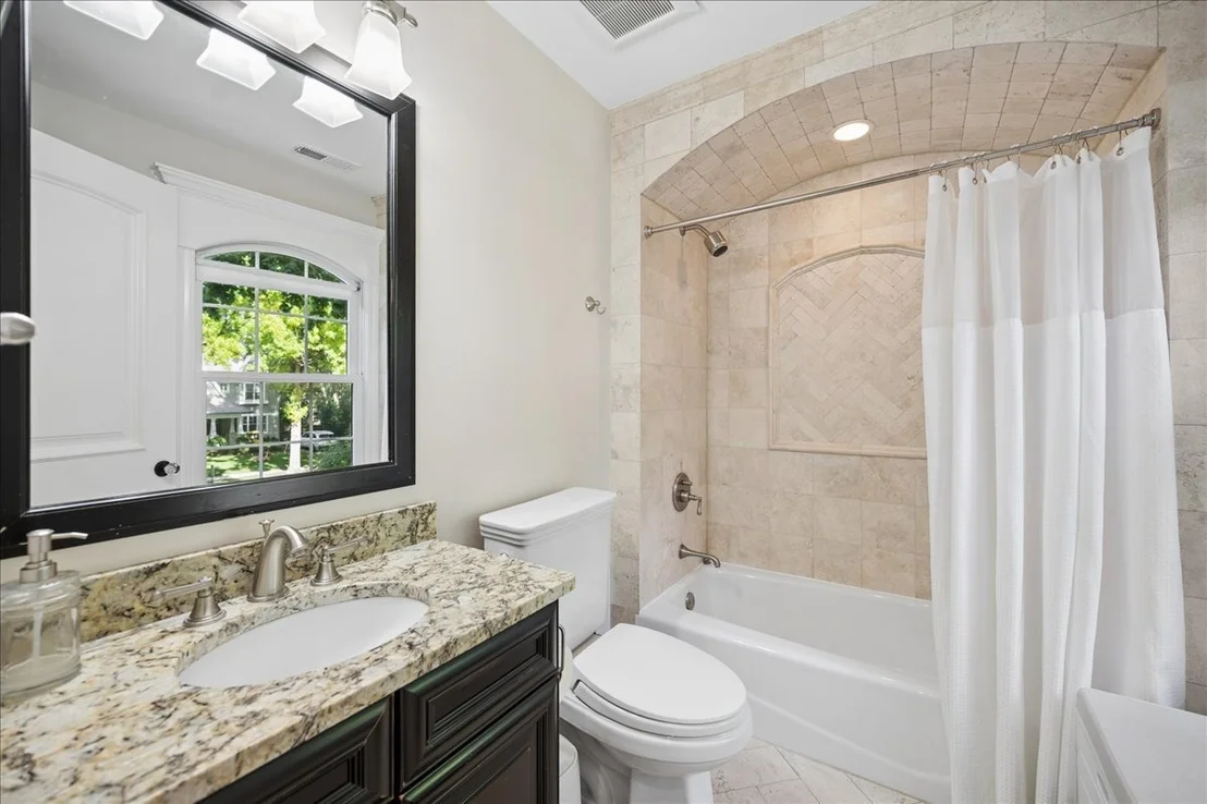 Photo of 1036 Ash Street