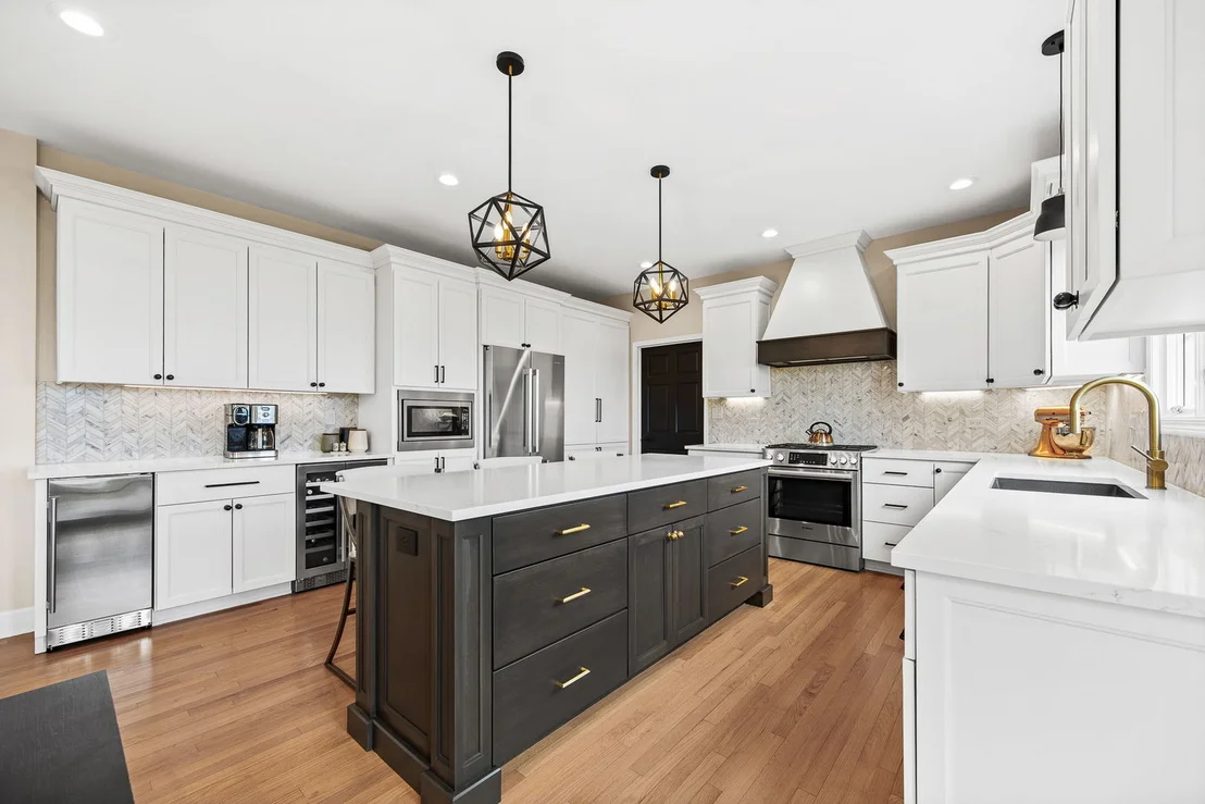 Photo of 1045 Hilltop Drive