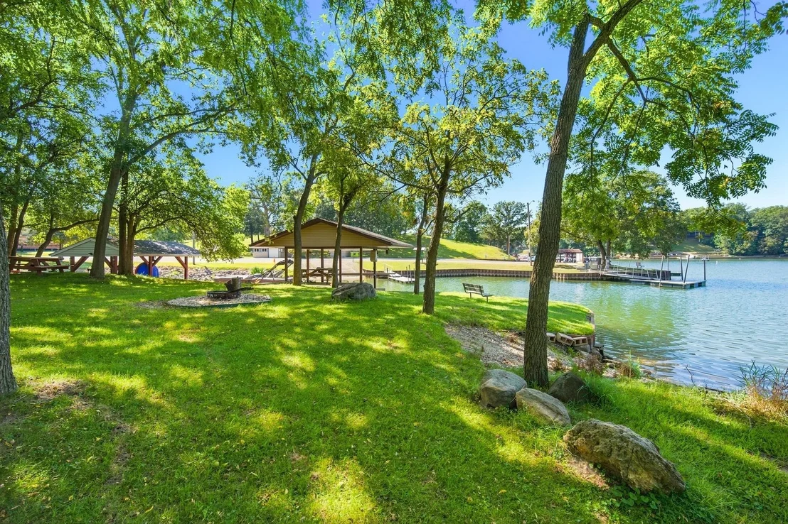Photo of 154 Beachview Court