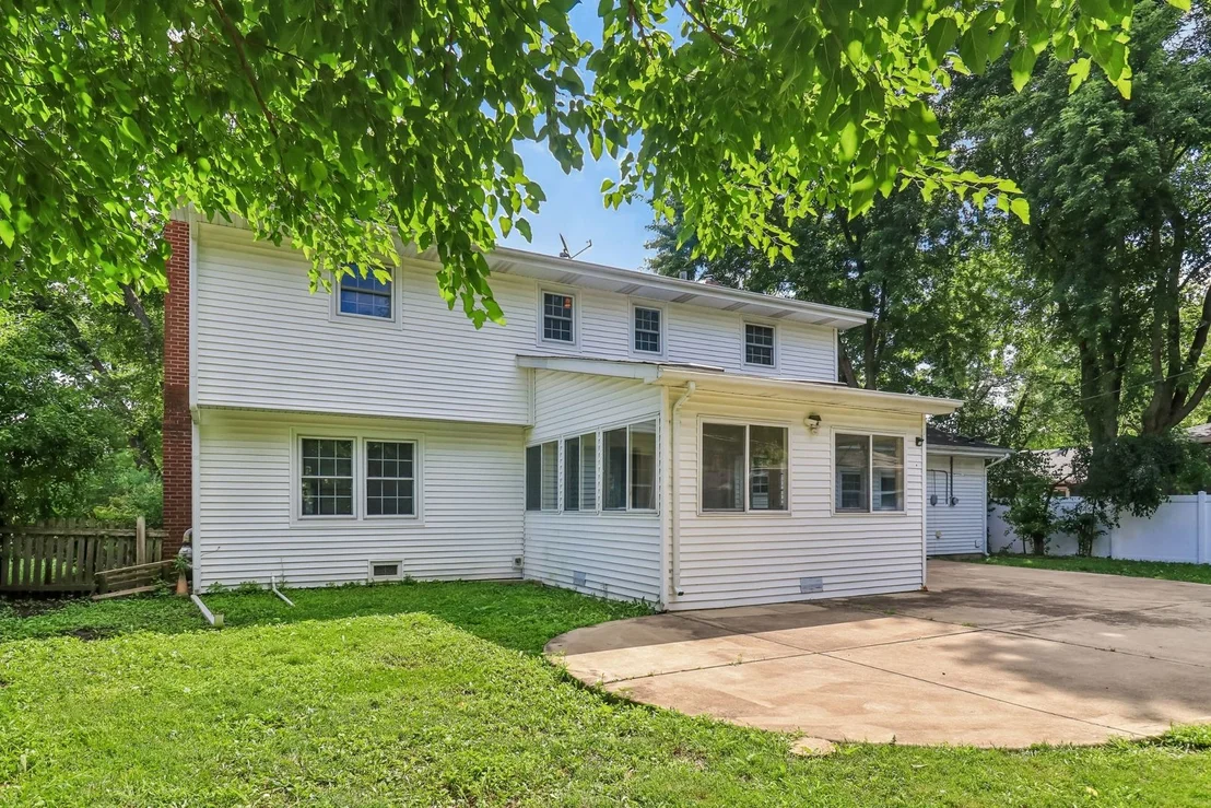 Photo of 1053 Laurel Lane