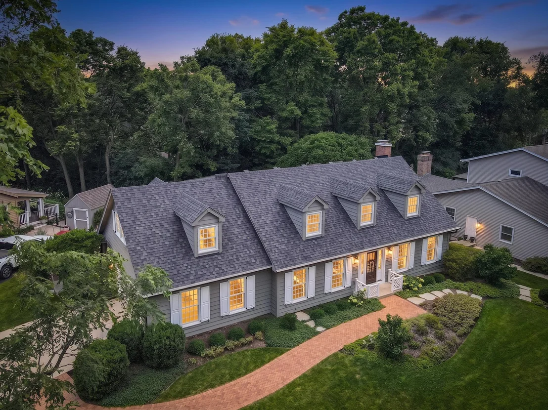 Photo of 991 Huntleigh Drive